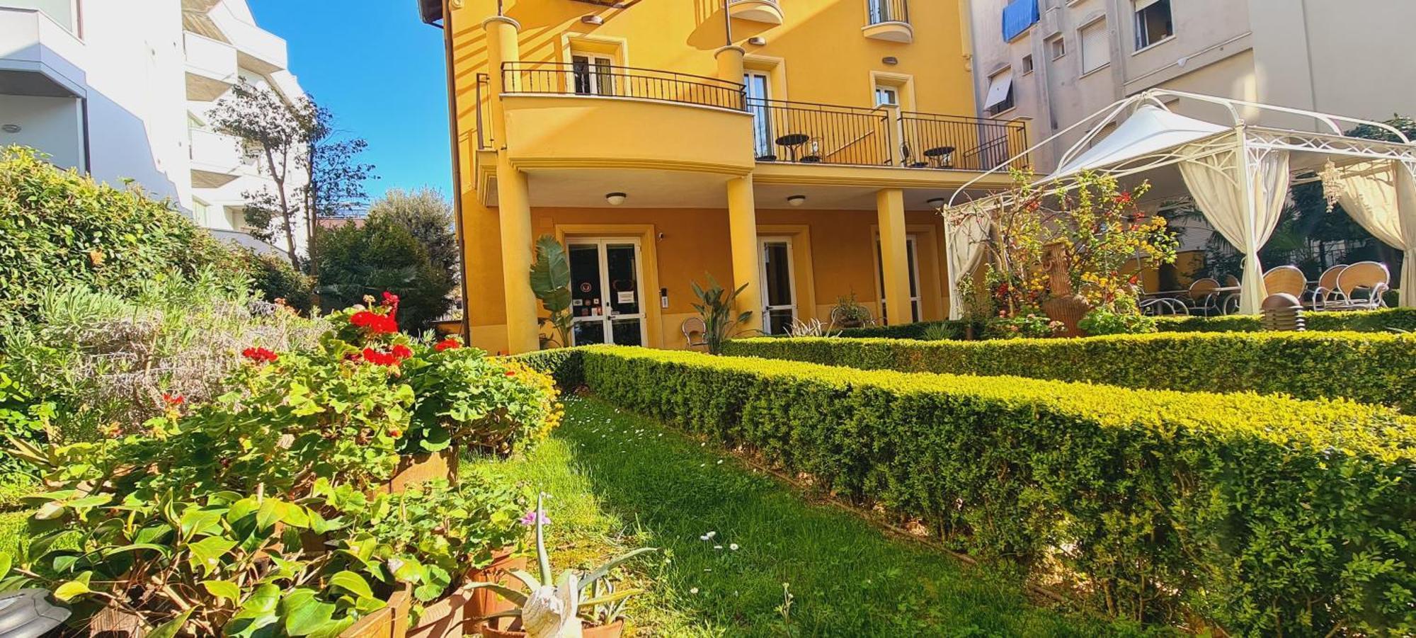 Hotel Alibi ريميني المظهر الخارجي الصورة