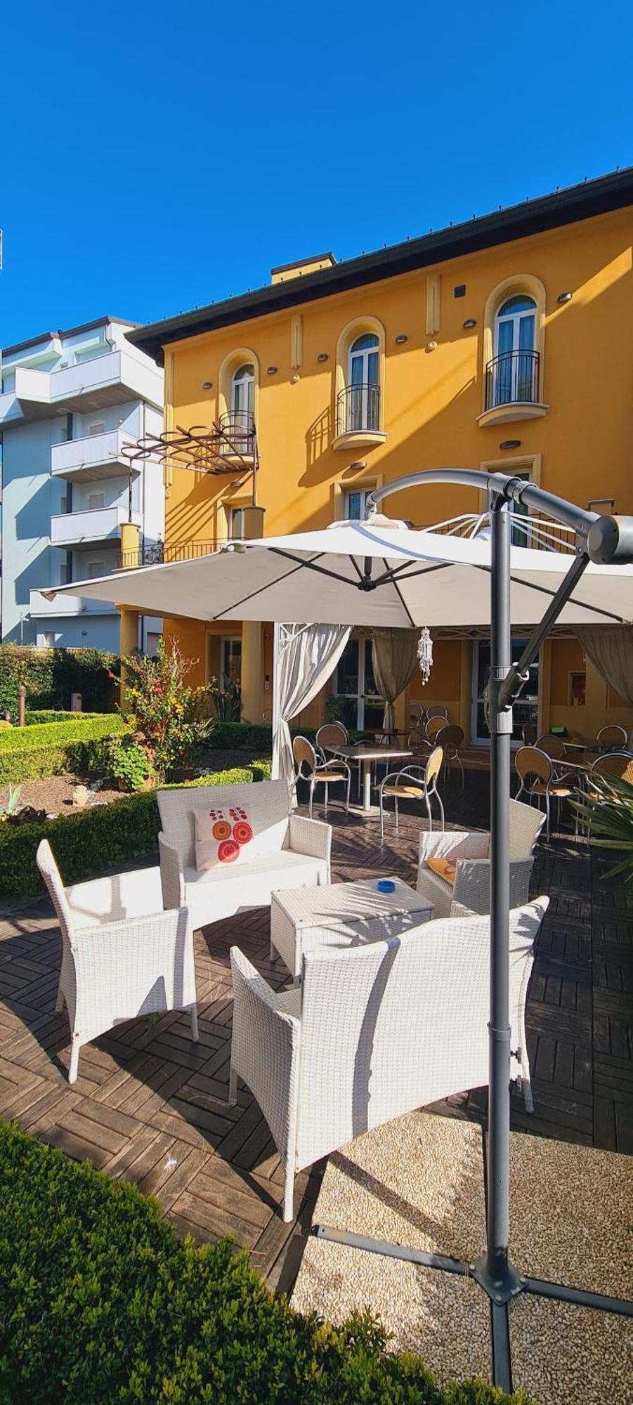 Hotel Alibi ريميني المظهر الخارجي الصورة