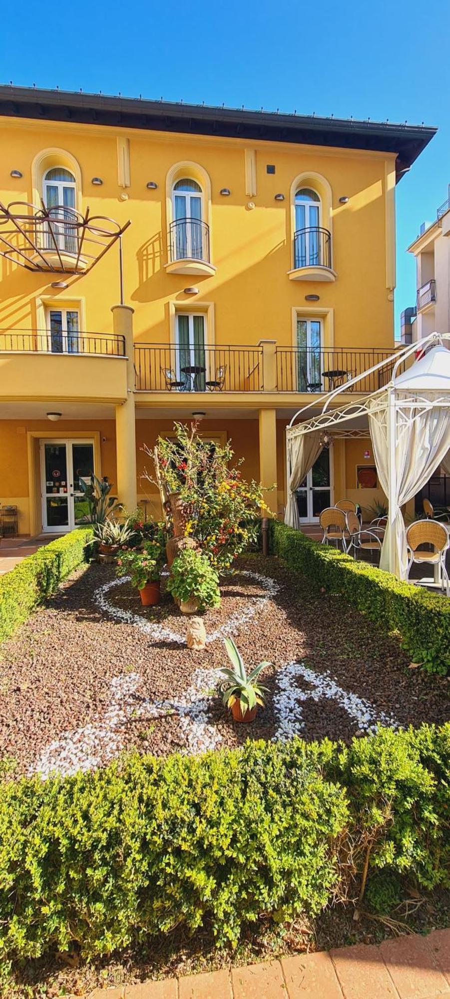 Hotel Alibi ريميني المظهر الخارجي الصورة