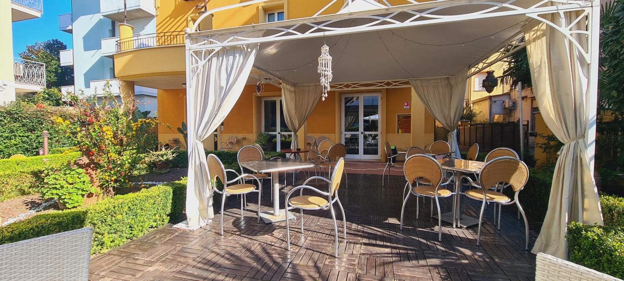 Hotel Alibi ريميني المظهر الخارجي الصورة